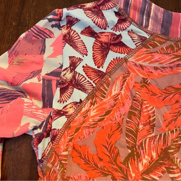 Maaji Women’s Multicolor Long Sleeve Rash Guard Swim Top Size M Thumb Holes - Picture 7 of 7